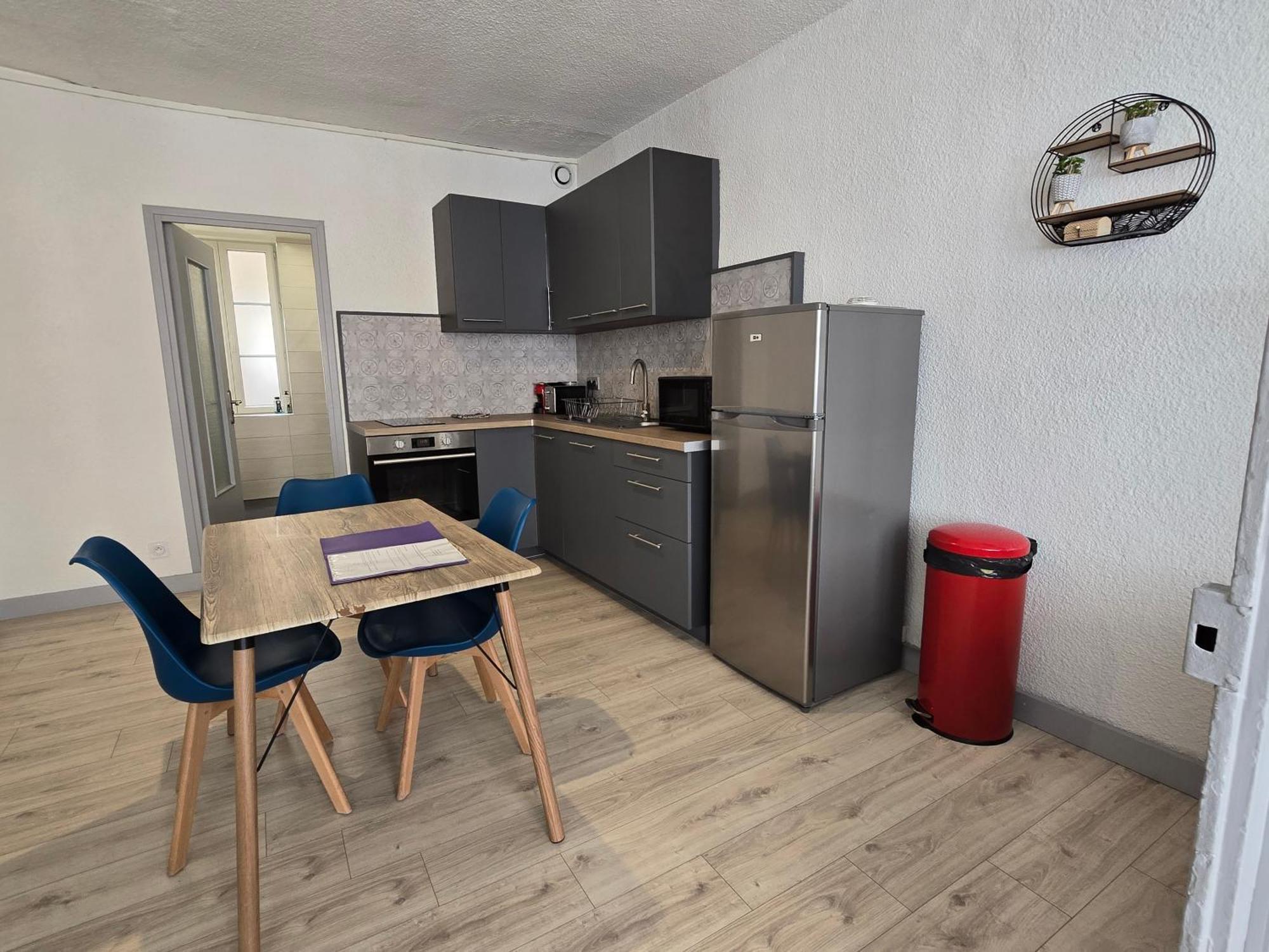 Appartement Au Calme Idealement Place A Macon. Екстериор снимка